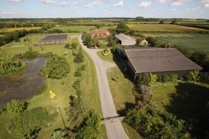 Klondyke Farm - click for photo gallery